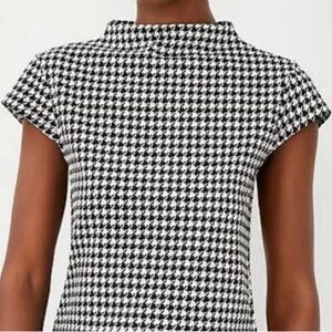 ANN TAYLOR, “Black & White Houndstooth Cap-Sleeve Top” WM’S SZ- M